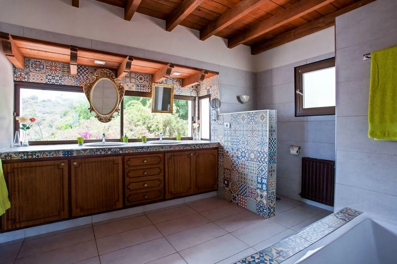 Casa Las Rocas Santa Úrsula 0*,